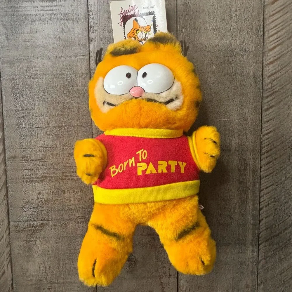 NWT Vintage Dakin Garfield 1988 Plush Stuffed Animal Born to Party Red T-SHIRT